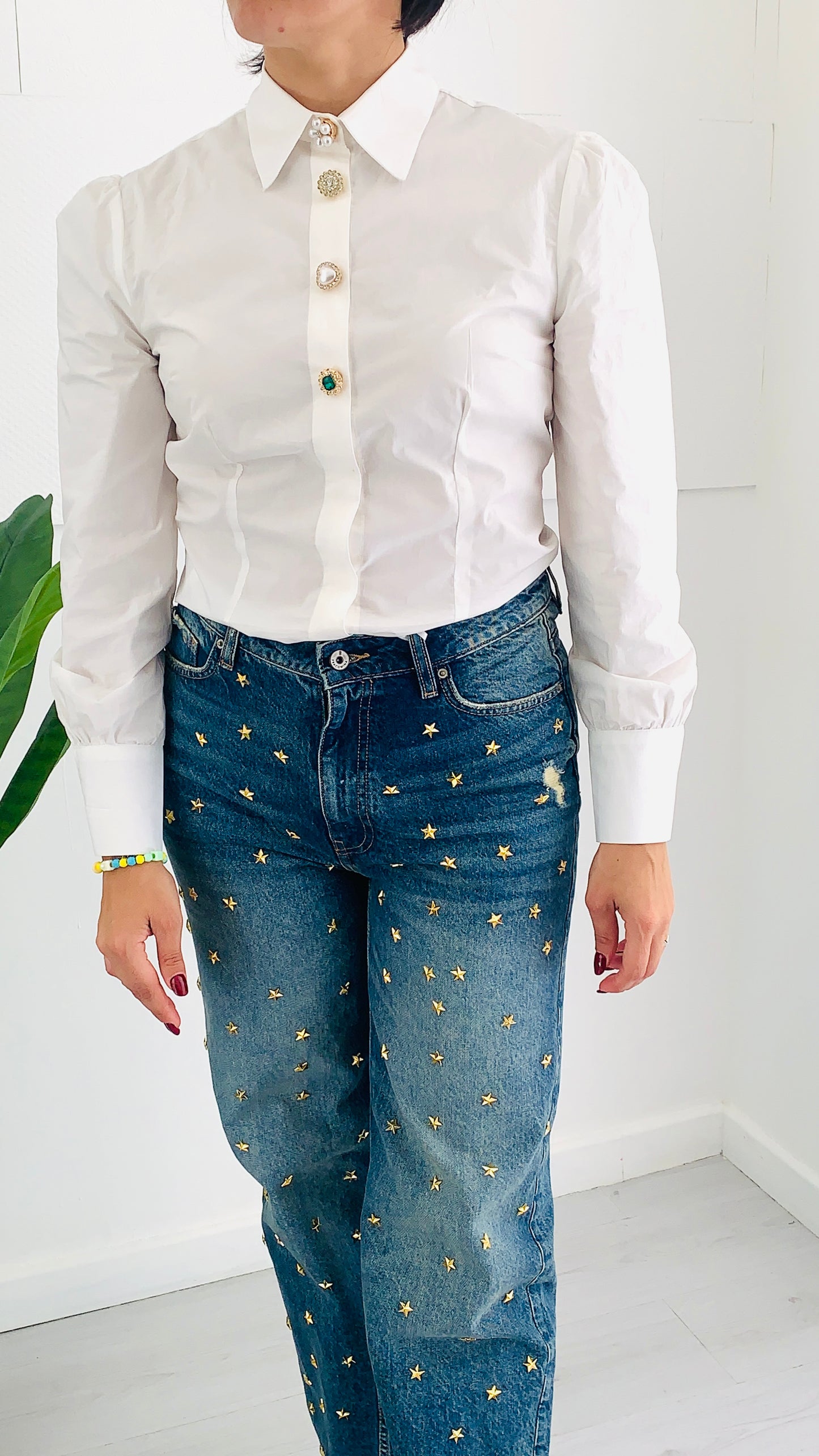 QUEGUAPA Camicia Bianca con Bottoni Luxury