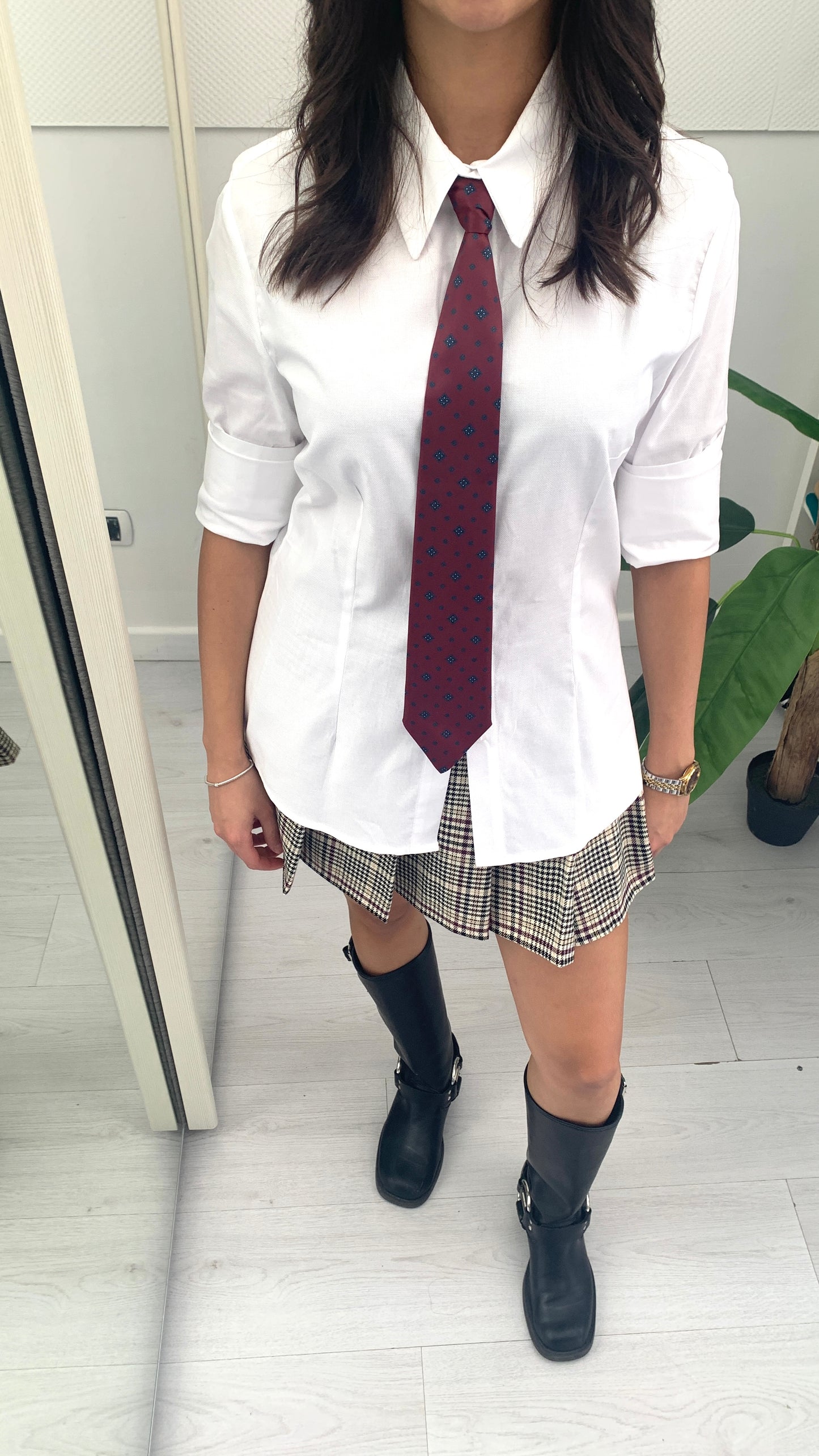 QUEGUAPA Camicia Zoe con Cravatta