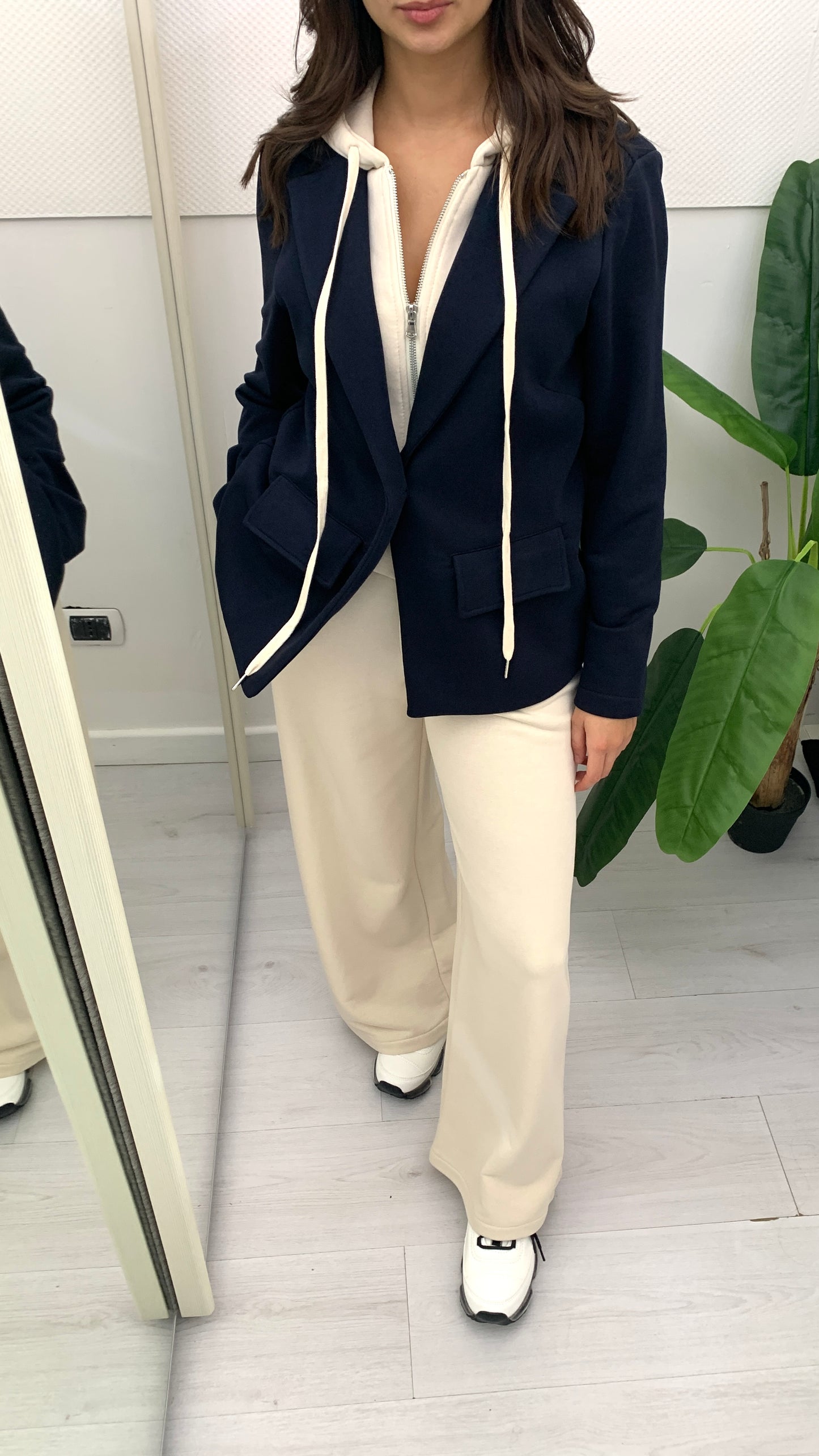 QUEGUAPA Tuta Modello Tailleur