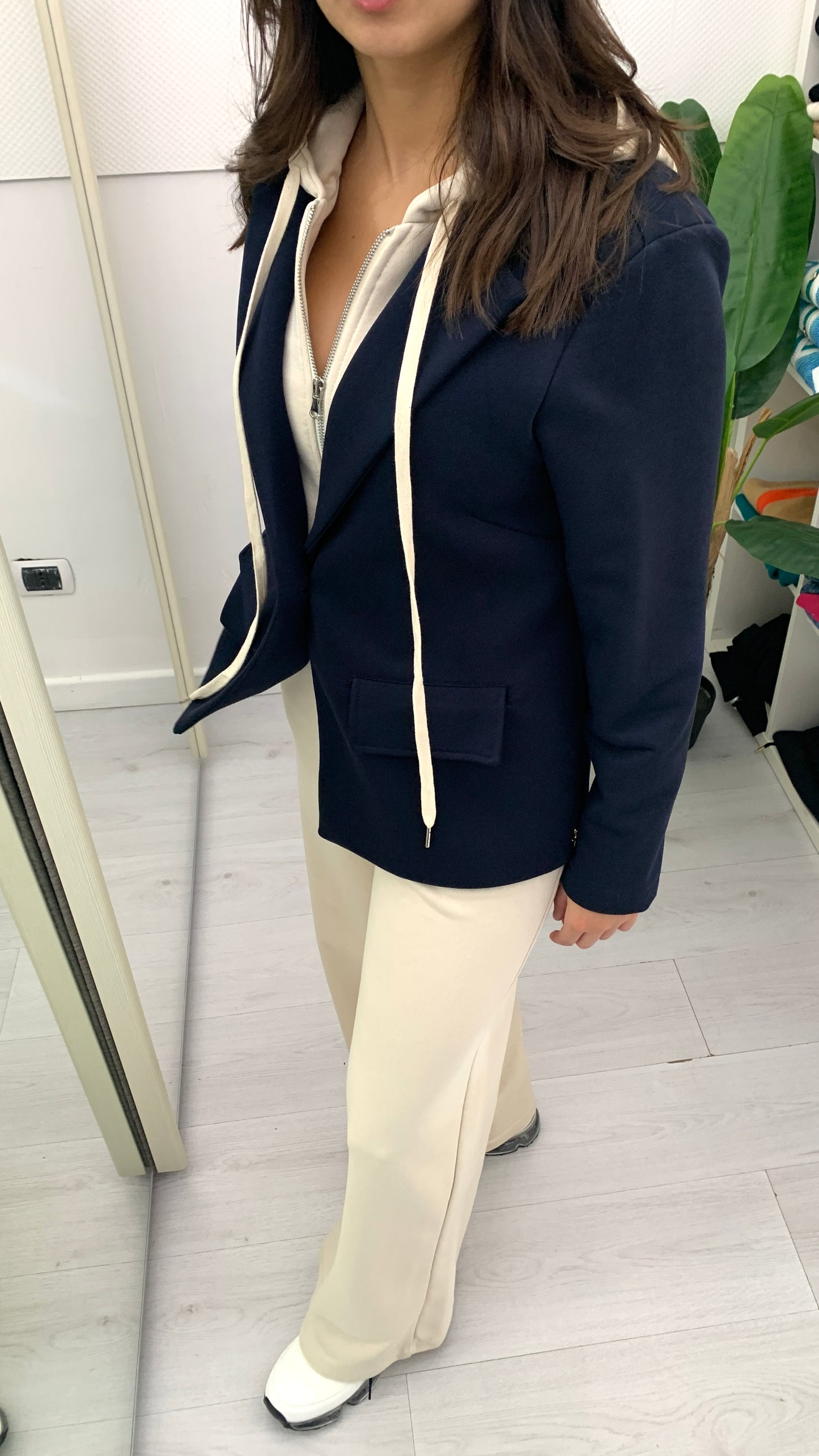 QUEGUAPA Tuta Modello Tailleur