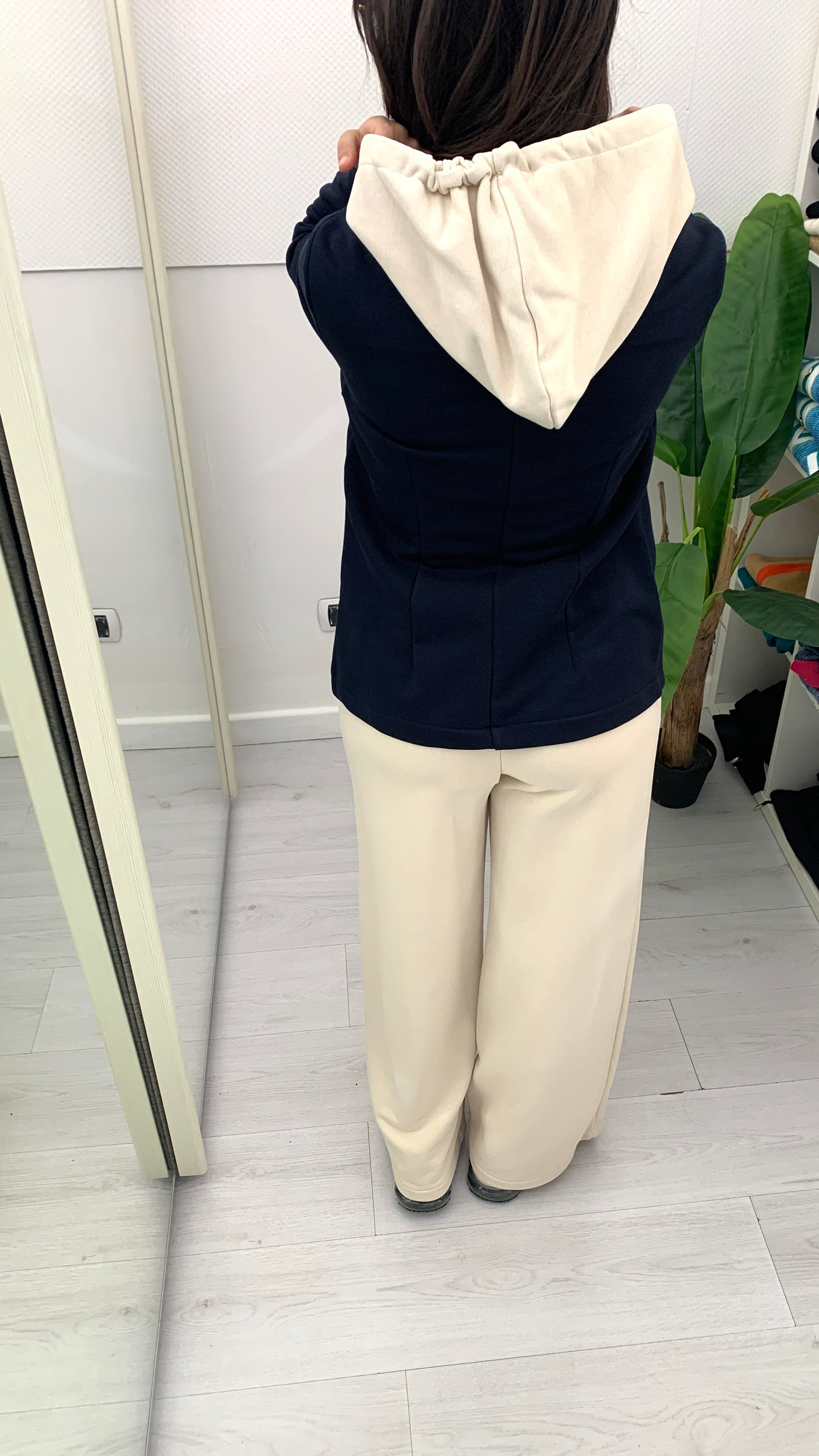 QUEGUAPA Tuta Modello Tailleur