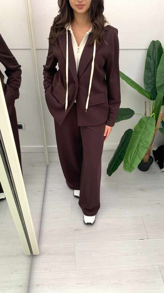 QUEGUAPA Tuta Modello Tailleur