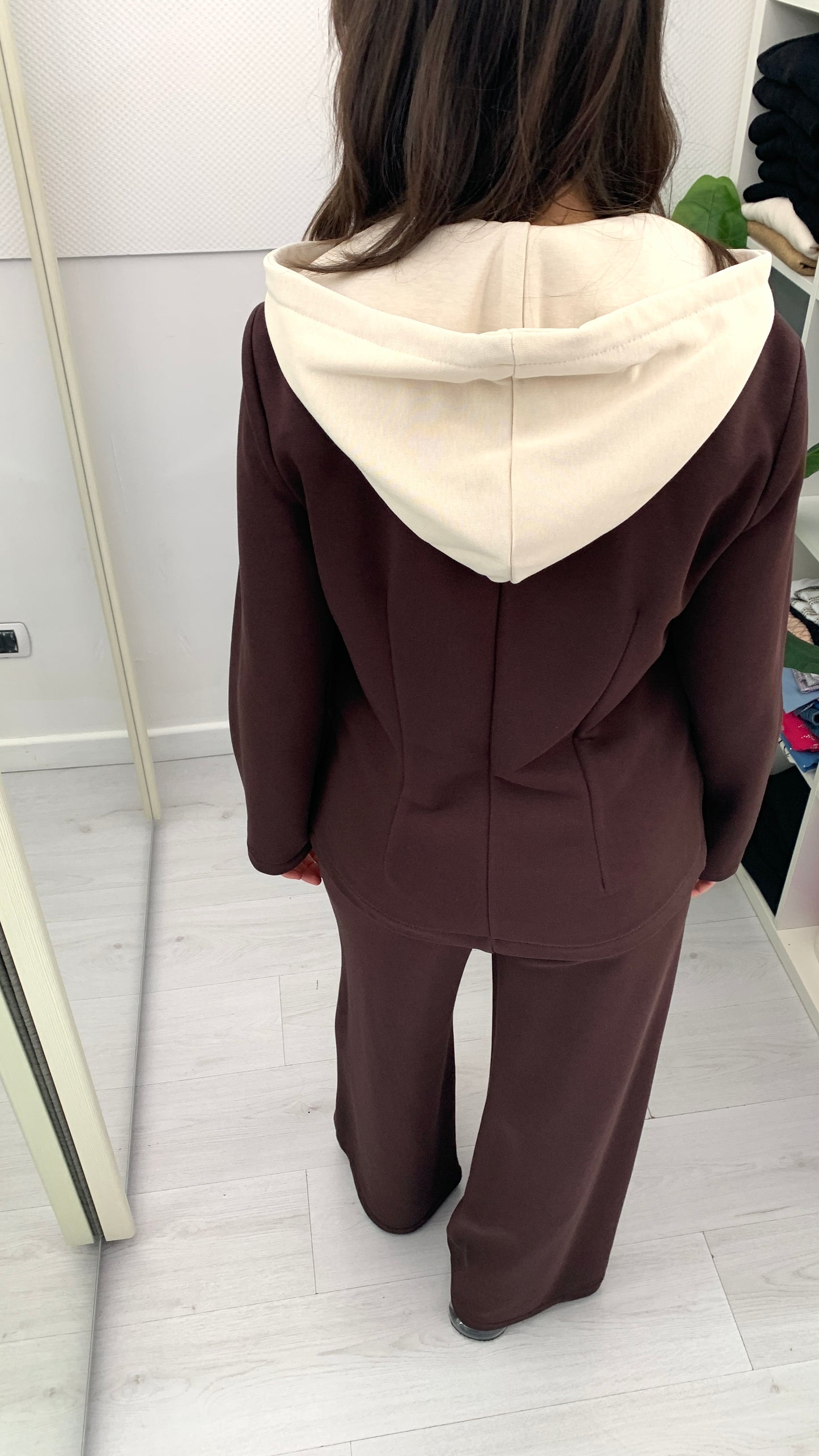 QUEGUAPA Tuta Modello Tailleur