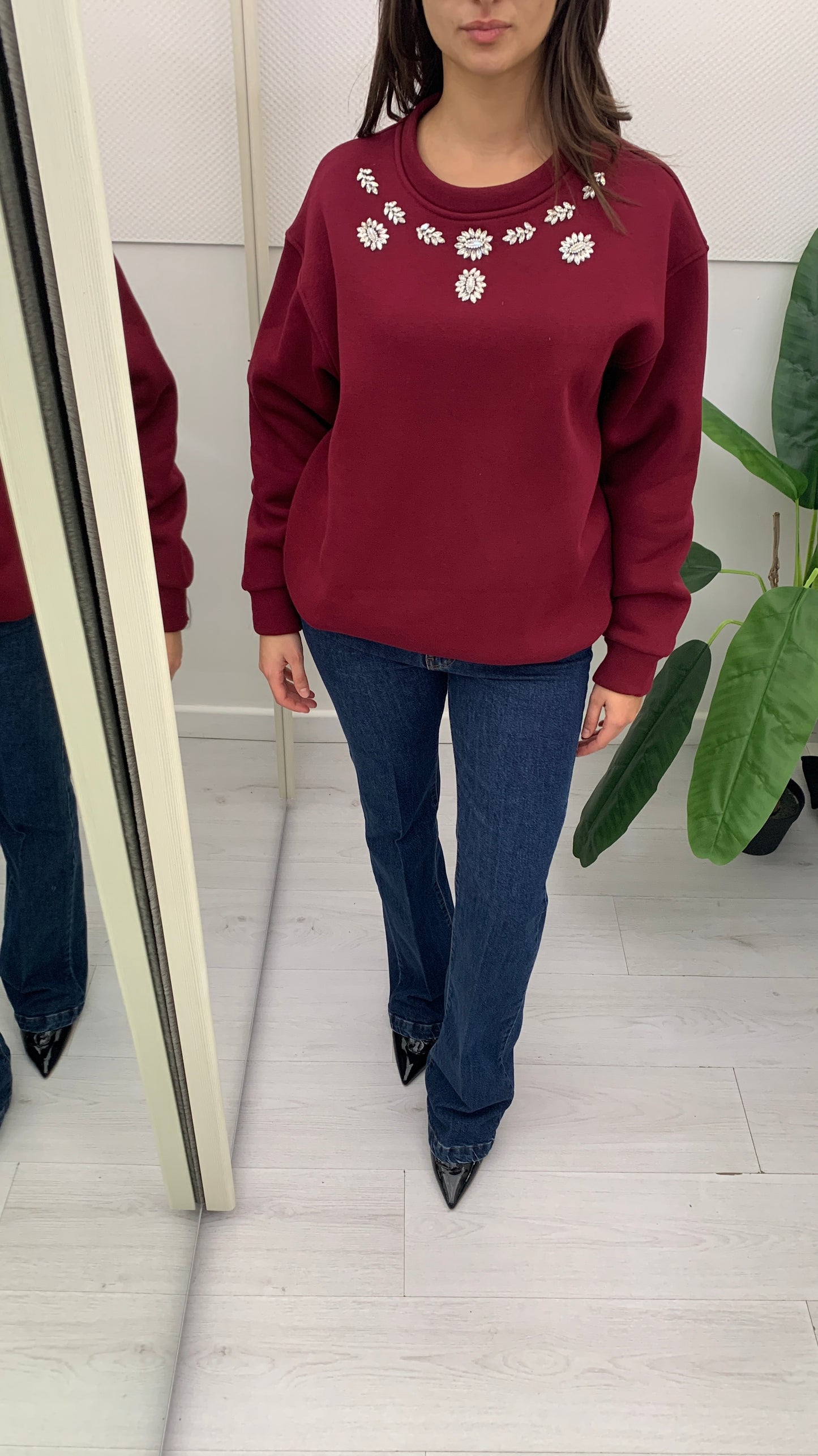 QUEGUAPA Felpa Manuela con Applicazioni