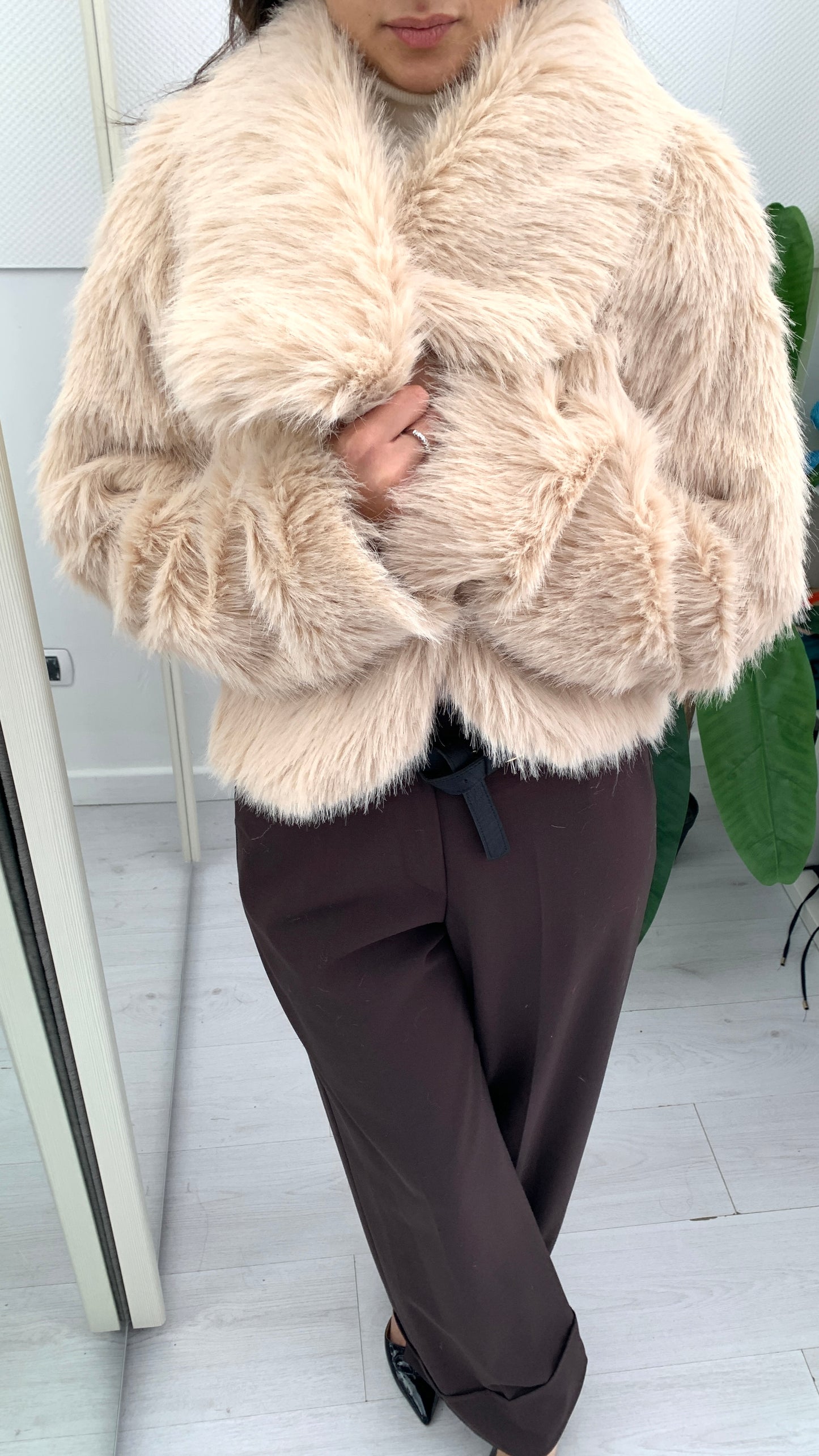 DENNY ROSE Giacca Pelliccia con Bottone Gioiello