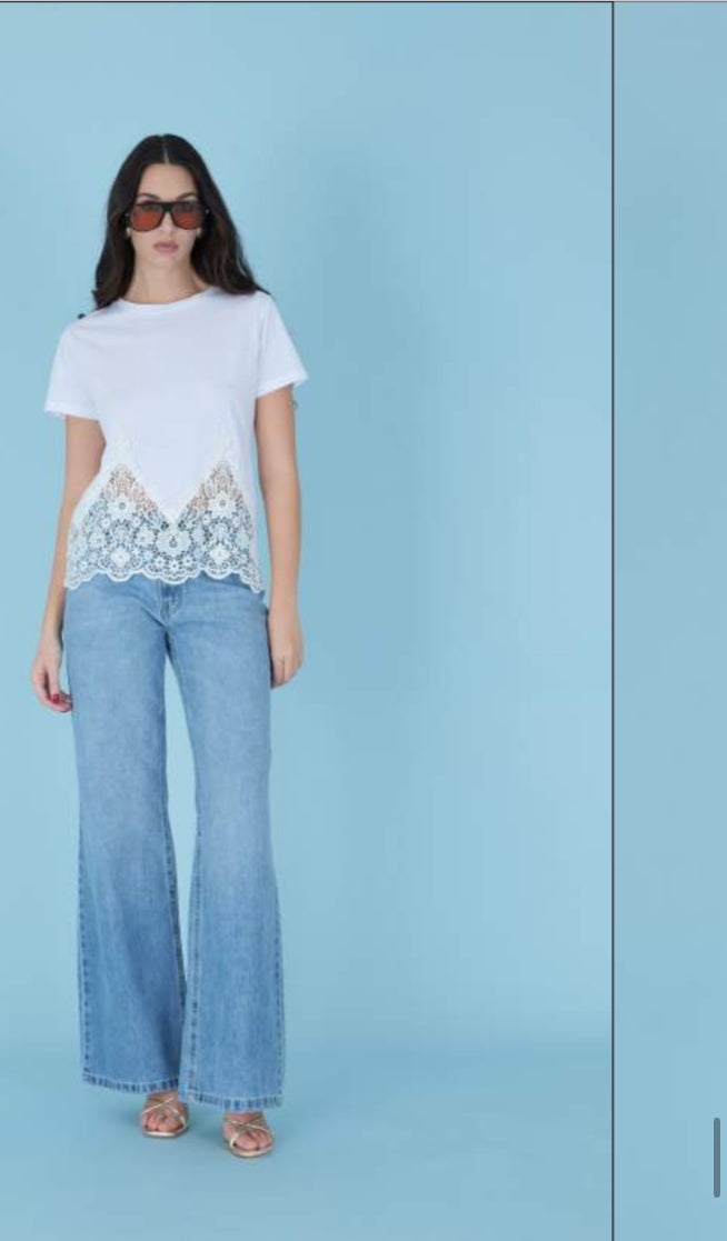 QUEGUAPA T-Shirt Orchidea con Macramè