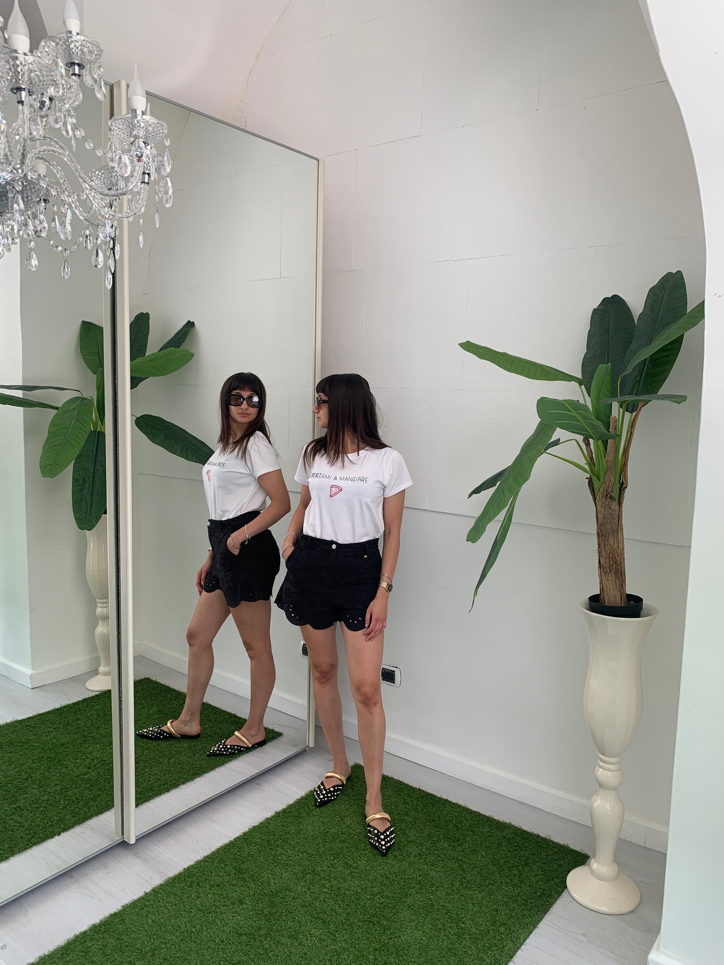 QUEGUAPA Pantaloncini in Pizzo