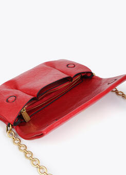 Interno borsa a spalla in ecopelle rossa con zip dorata e patta – Lola Casademunt | Griffe Dipierro